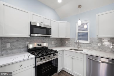 204 S Dupont Rd, Wilmington, DE 19805 - photo 2