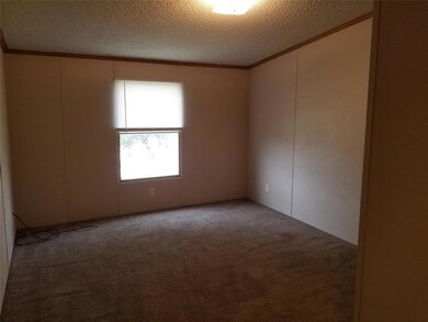 408 Glenwood St, Gainesville, TX 76240 - photo 5