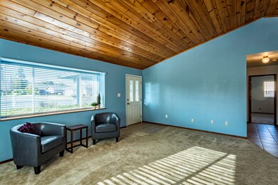 1705 Kildare Dr, Redding, CA 96001 - photo 5