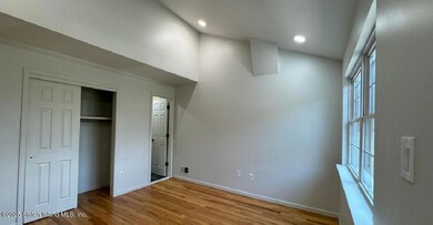 52 Dartmouth Loop Unit 1 - 6