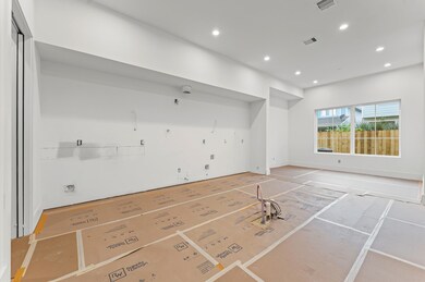 815 Lawrence St, Houston, TX 77007 - photo 7