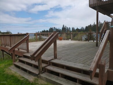 Ground level deck