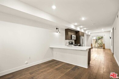 LA River House unit 104, Los Angeles, CA 90039 - photo 4