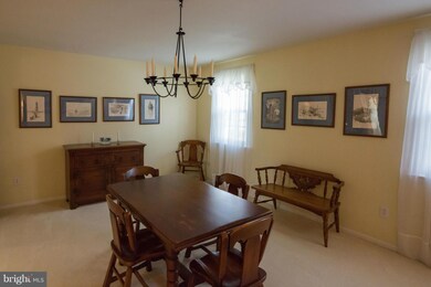 847 Chestnut Tree Dr, Annapolis, MD 21409 - photo 3