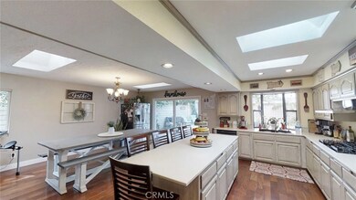 4223 Clubhouse Dr, Lakewood, CA 90712 - photo 4