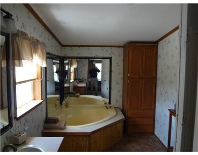 Master Bath/Spa.