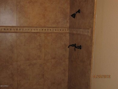 MASTER SHOWER SURROUND