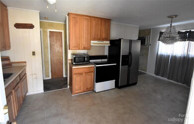 2612 Abelwood Rd, Charlotte, NC 28216 - photo 6