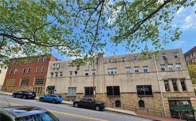 79 W Market St unit F, Bethlehem, PA 18018 - photo 2
