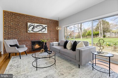 5922 Merritt Place, Falls Church, VA 22041 - photo 3