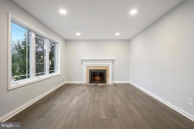 705 Woodsdale Rd, Catonsville, MD 21228 - photo 7