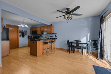 2333 Williams Dr, Burnsville, MN 55337 - photo 6