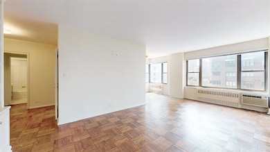 Riverview South unit 9J, New York, NY 10028 - photo 3