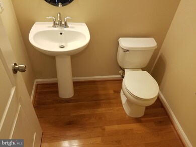 3069 Chinkapin Oak Ln unit 347, Woodbridge, VA 22191 - photo 5