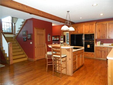 716 E Pioneer Trail, Aurora, OH 44202 - photo 4