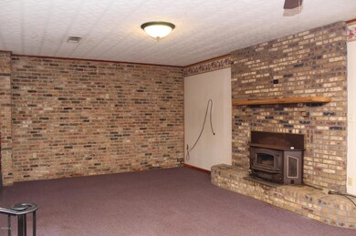Living Room (8)