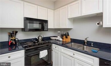 8407 Forrester Blvd, Springfield, VA 22152 - photo 6