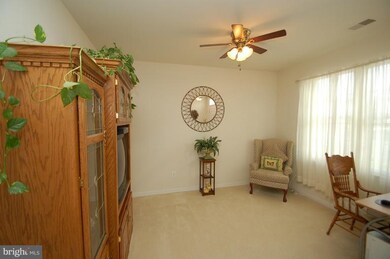 25125 Mcbryde Terrace unit 48A, Chantilly, VA 20152 - photo 5