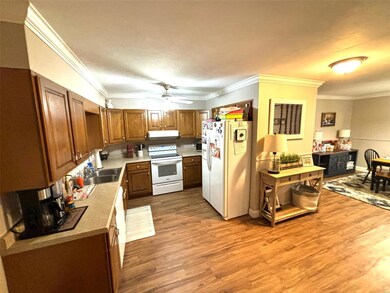 808 W Grant St, Dexter, MO 63841 - photo 3