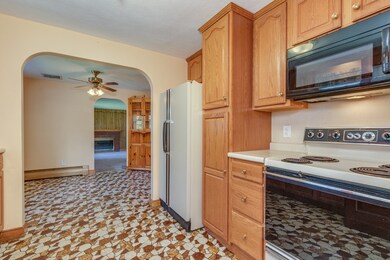 44 Thayer Cir, Randolph, MA 02368 - photo 6