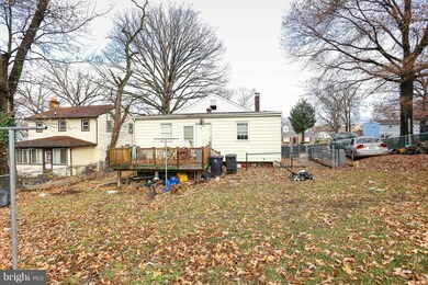 5815 Quintana St, Riverdale, MD 20737 - photo 2