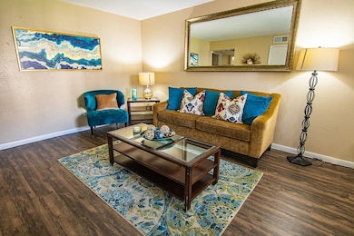 15100 Golden Eagle unit 302, Humble, TX 77396 - photo 5