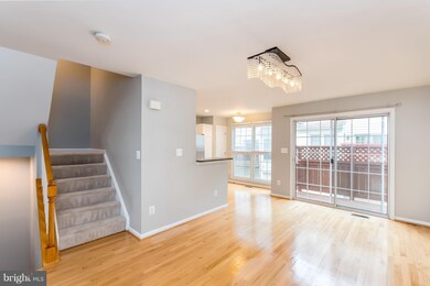 2418 Garnett Dr, Alexandria, VA 22311 - photo 4