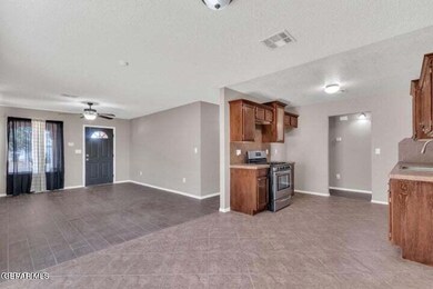 14328 Desert Point Dr, El Paso, TX 79928 - photo 5