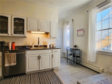 102 Broadway unit 2B, Newport, RI 02840 - photo 2