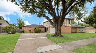 14211 Ella Lee Ln, Houston, TX 77077 - photo 4