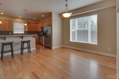 20794 SE Hollis Ln, Bend, OR 97702 - photo 5