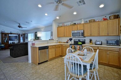 3531 E Phelps St 9 (2560x1707)