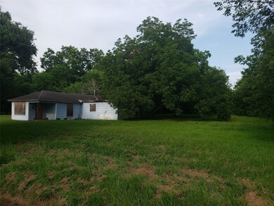 2217 Norvell Ave, Bay City, TX 77414 - photo 4