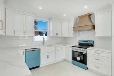 23 Chase Ln, Levittown, NY 11756 - photo 7