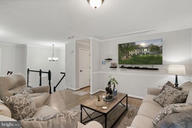 18906 White Oak Dr, Triangle, VA 22172 - photo 5