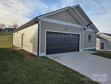 115 Peyton Elaine Rd, Clyde, NC 28721 - photo 3