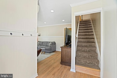 10146 Sutherland Rd, Silver Spring, MD 20901 - photo 5