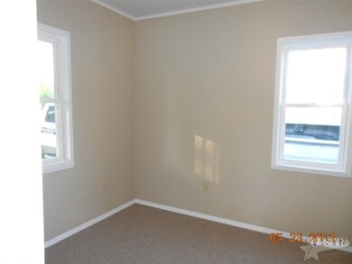 512 Railroad St, Warren, IN 46792 - photo 6