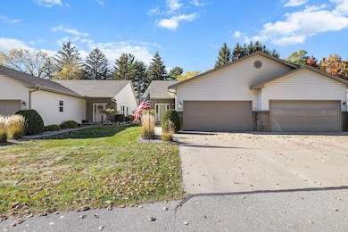 5009 Hidden Pines Ct, Midland, MI 48640 - photo 3