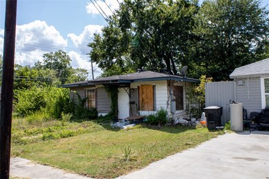 6838 England St, Houston, TX 77021 - photo 2