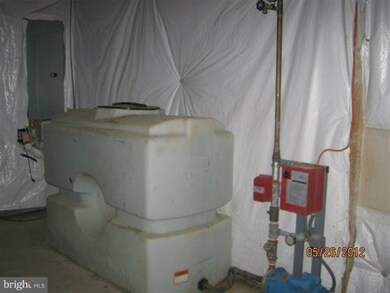 8200 Beechwood Ln, Clinton, MD 20735 - photo 2