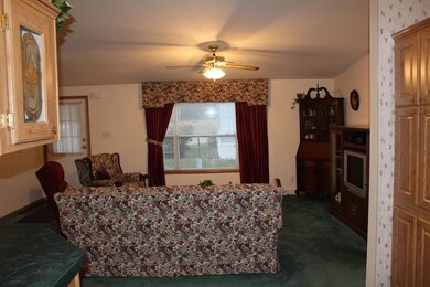 637 S Washington St unit 3, North Attleboro, MA 02760 - photo 5