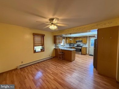 574 E Front St, Marietta, PA 17547 - photo 7