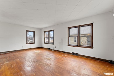 408 E 29th St, Davenport, IA 52803 - photo 3