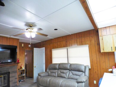 4227 N Private Road 1190 E unit E, Loogootee, IN 47553 - photo 5