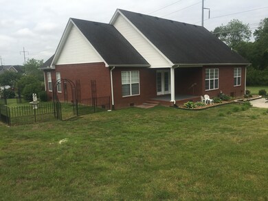 110 Brooklyn Cir, Shelbyville, TN 37160 - photo 3