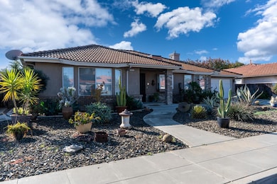 2352 Frederick Way, Madera, CA 93637 - photo 2