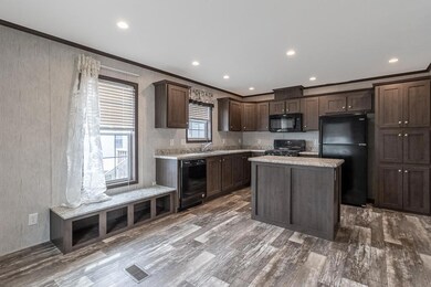 824 W Shakespeare Ave, Mankato, MN 56001 - photo 5