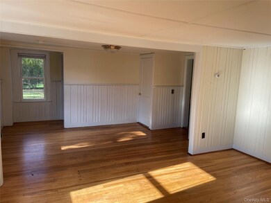 40 W Garden St, Rhinebeck, NY 12572 - photo 2