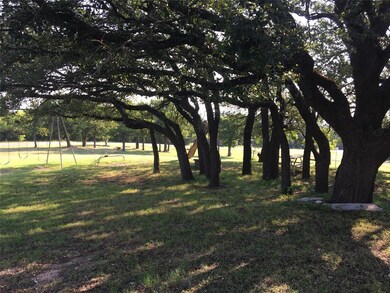 2828 Brazos River Dr, Granbury, TX 76048 - photo 5